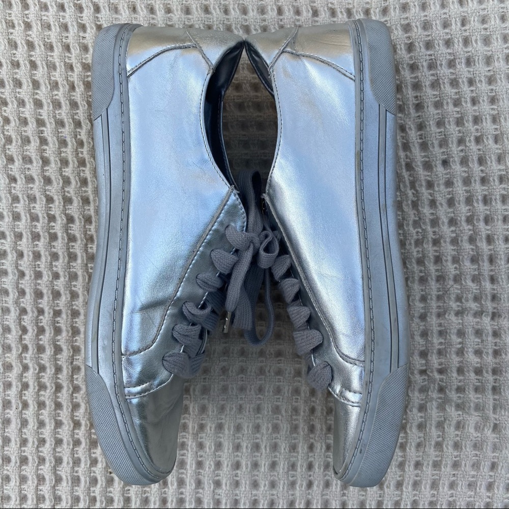 DV Sammy Silver metallic lace up sneaker size 10